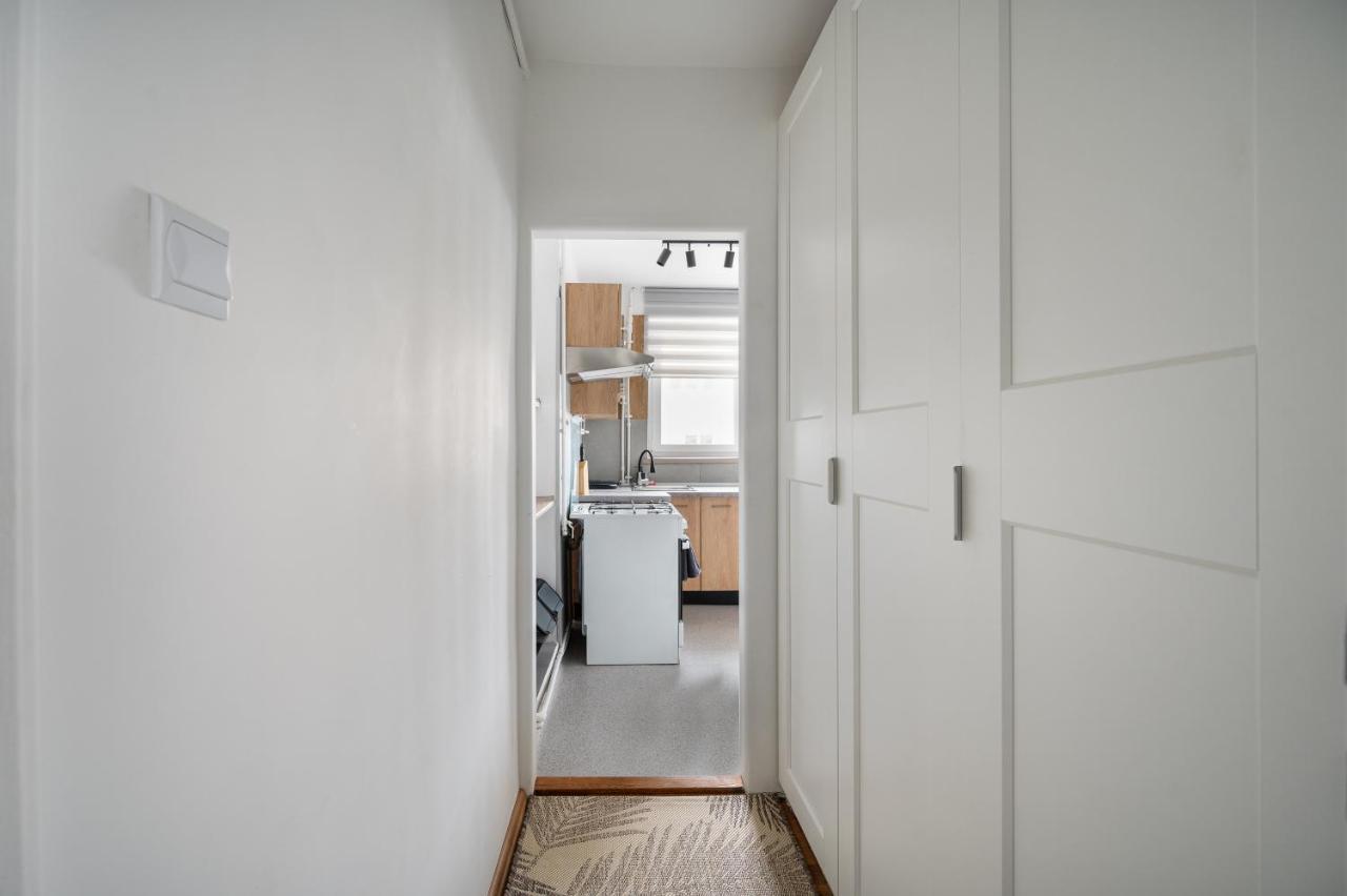 Wierzbno Standard Apartment Warschau